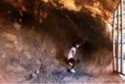 Tarihi mağara defineciler tarafından tahrip edildi Tarihi mağara defineciler tarafından tahrip edildi
