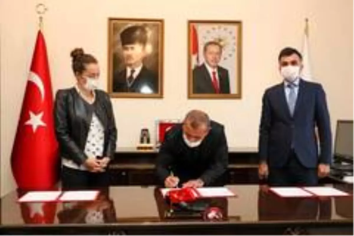 Trabzonlu dizi yapımcısı Berna Akdeniz, Ordu'da okul yaptırıyor