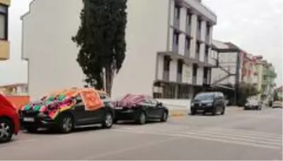 Yoğun yağış uyarısı sonrası sürücüler otoparklara akın etti Yoğun yağış uyarısı sonrası sürücüler otoparklara akın etti