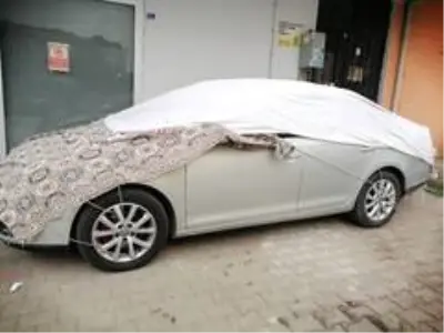 Yoğun yağış uyarısı sonrası sürücüler otoparklara akın etti Yoğun yağış uyarısı sonrası sürücüler otoparklara akın etti