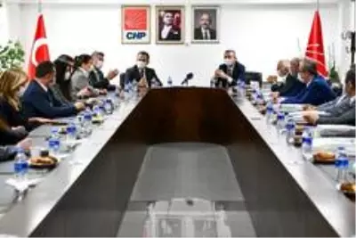 Ankara Kent Konseyi'nden Başkan Yavaş ve Belediye Meclis Grup Başkanvekillerine ziyaret Ankara Kent Konseyi'nden Başkan Yavaş ve Belediye Meclis Grup Başkanvekillerine ziyaret