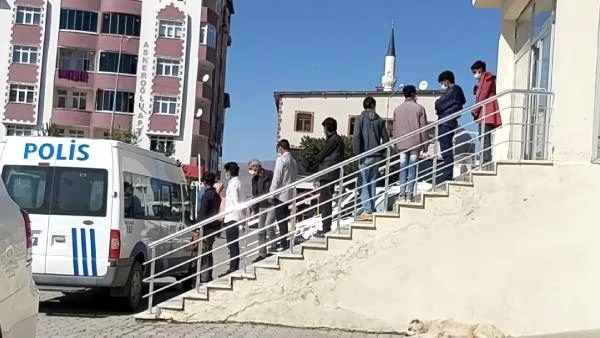 Ardahan'da 8 kaçak göçmen yakalandı