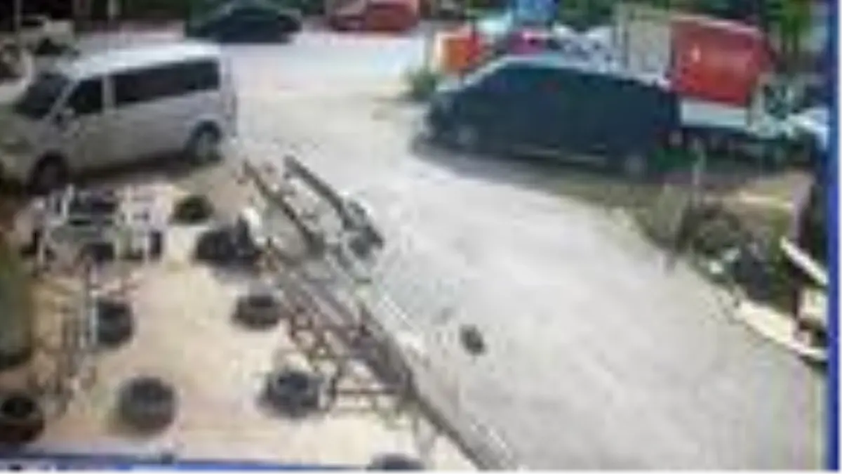 Beyaz eşya servisinin kamyonetindeki bakır boruları çaldılar