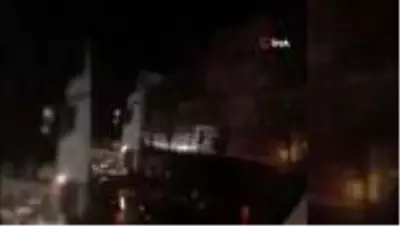 Bursa'da sağanak yağmur hayatı felç etti Bursa'da sağanak yağmur hayatı felç etti