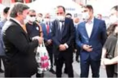 Eğitimci Vali'den kitap okuma alışkanlığını artırmak için 'Kitap Aksaray' projesi Eğitimci Vali'den kitap okuma alışkanlığını artırmak için 'Kitap Aksaray' projesi