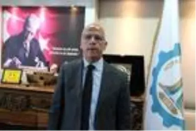 Ermeni köylerinde saldırıya uğrayan Türk tırları Sarp Sınır Kapısı'na yönelince kilometrelerce kuyruk oluştu Ermeni köylerinde saldırıya uğrayan Türk tırları Sarp Sınır Kapısı'na yönelince kilometrelerce kuyruk oluştu