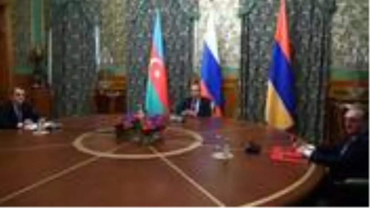 Ermenistan ve Azerbaycan dışişleri bakanları Moskova'da bir araya geldi