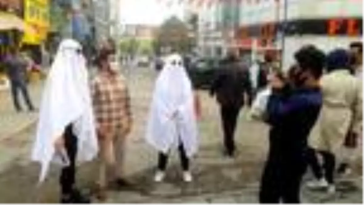 Son Dakika | 'Hayalet' kıyafetli koronavirüs uyarısı