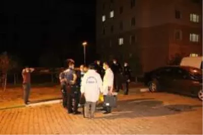Son dakika haber | Karabük'te pencereden düşen 4 çocuk annesi ağır yaralandı Son dakika haber | Karabük'te pencereden düşen 4 çocuk annesi ağır yaralandı