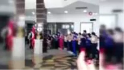 - Korona virüsü yenen hemşire, alkışlarla taburcu oldu - Korona virüsü yenen hemşire, alkışlarla taburcu oldu