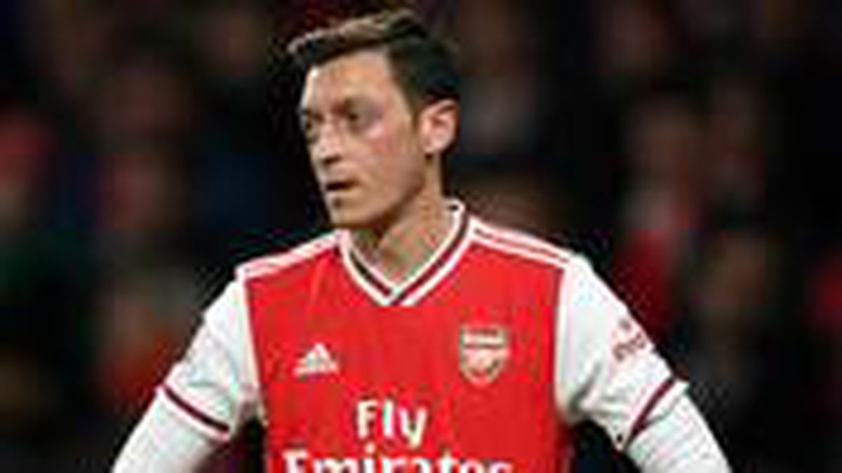 Mesut Özil, Arsenal'den fesih bedeli olarak 15 milyon euro istedi