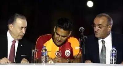 Mustafa Cengiz, ödeme yapmadıkları iki yıldıza çok sert çıktı: Ne halt yediklerini anlatacağım Mustafa Cengiz, ödeme yapmadıkları iki yıldıza çok sert çıktı: Ne halt yediklerini anlatacağım