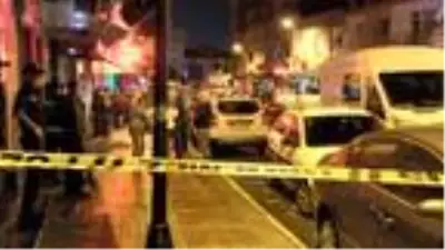 PENDİK'TE KAFEDE SİLAHLI SALDIRI: 1 ÖLÜ, 3 YARALI PENDİK'TE KAFEDE SİLAHLI SALDIRI: 1 ÖLÜ, 3 YARALI