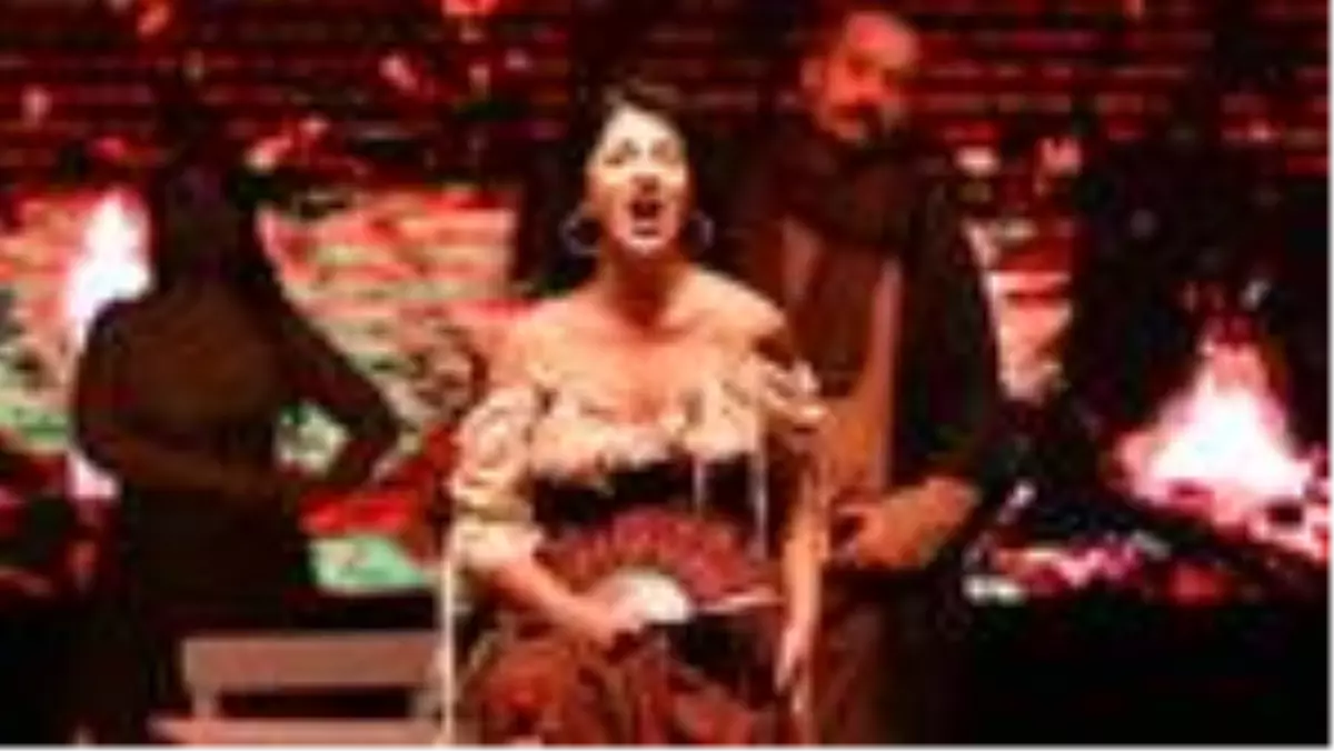 Sahneden Yansımalar