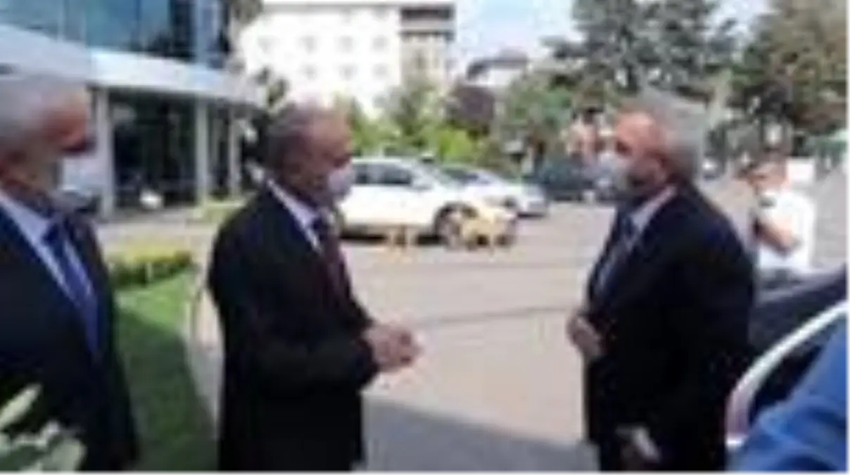 Sanayi ve Teknoloji Bakan Yardımcısı Büyükdede, Düzce'de ziyaretlerde bulundu