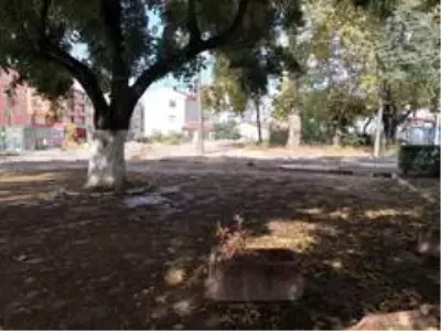 Söğüt'te yıkılan binaların hurdaları Meclise taşındı, 5 çalışana soruşturma açıldı Söğüt'te yıkılan binaların hurdaları Meclise taşındı, 5 çalışana soruşturma açıldı