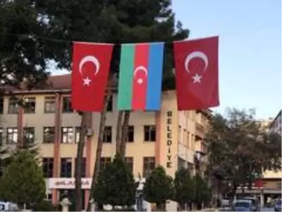 Tokat'ta, Azerbaycan'a bayraklı destek Tokat'ta, Azerbaycan'a bayraklı destek