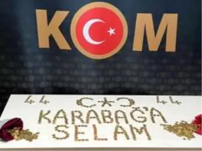 Türk polisinden Azerbaycan'a altın sikkeli destek mesajı Türk polisinden Azerbaycan'a altın sikkeli destek mesajı