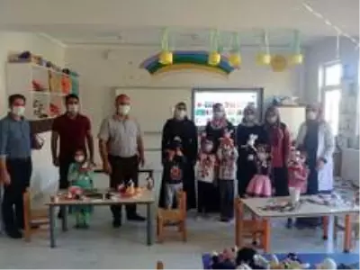 Yumaklar sevgi ile örülüp çocuklarla buluştu Yumaklar sevgi ile örülüp çocuklarla buluştu