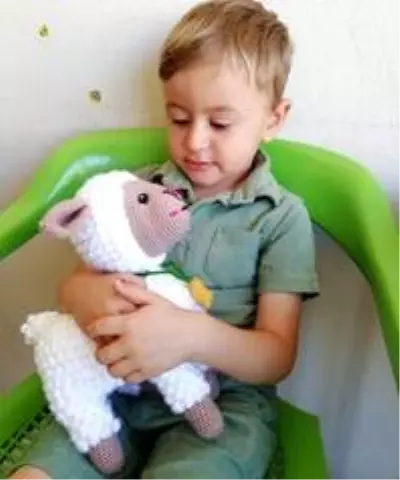 Yumaklar sevgi ile örülüp çocuklarla buluştu Yumaklar sevgi ile örülüp çocuklarla buluştu