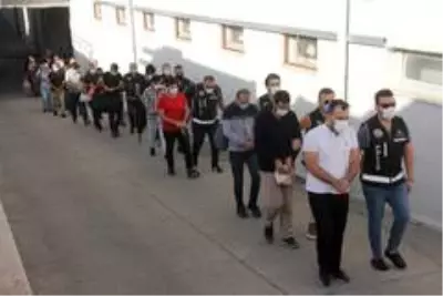 21 FETÖ zanlısından 7'si tutuklandı 21 FETÖ zanlısından 7'si tutuklandı
