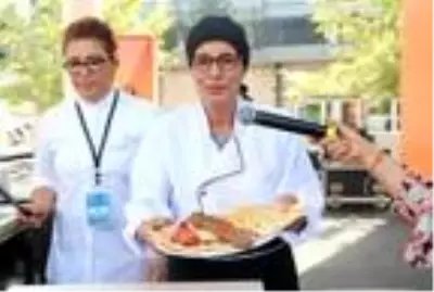 Adana Uluslararası Lezzet Festivali'nde 'Kadın şefler mangal başında' Adana Uluslararası Lezzet Festivali'nde 'Kadın şefler mangal başında'