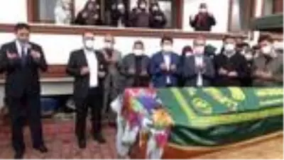 Son dakika haberi! AK Parti Bartın Milletvekili Tunç'un annesi son yolculuğuna uğurlandı Son dakika haberi! AK Parti Bartın Milletvekili Tunç'un annesi son yolculuğuna uğurlandı