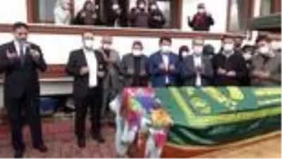 Son dakika haberi! AK Parti Bartın Milletvekili Tunç'un annesi son yolculuğuna uğurlandı Son dakika haberi! AK Parti Bartın Milletvekili Tunç'un annesi son yolculuğuna uğurlandı