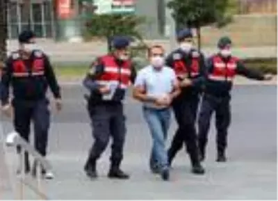 Alanya'da bir evde 1083 sikke ele geçirildi Alanya'da bir evde 1083 sikke ele geçirildi