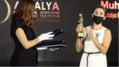 Altın Portakal'ın kazananları belli oldu! 5 ödül alan 'Hayaletler' geceye damgasını vurdu Altın Portakal'ın kazananları belli oldu! 5 ödül alan 'Hayaletler' geceye damgasını vurdu