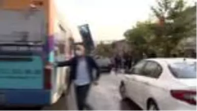 Ankara'da belediye otobüsü üst geçide çarptı: 1 ağır 12 yaralı Ankara'da belediye otobüsü üst geçide çarptı: 1 ağır 12 yaralı