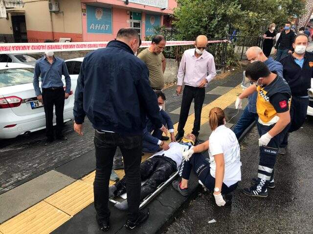 Ankara'da belediye otobüsü üst geçit asansörüne çarptı! Çok sayıda yaralı var