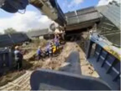 Ankara'da iki tren kafa kafayı çarpıştı: 2 ölü, 2 yaralı (2)- Yeniden Ankara'da iki tren kafa kafayı çarpıştı: 2 ölü, 2 yaralı (2)- Yeniden