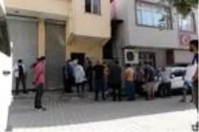 Arkadaşını sosyal medyadaki canlı yayında kendisine küfrettiği için uyurken öldürmüş Arkadaşını sosyal medyadaki canlı yayında kendisine küfrettiği için uyurken öldürmüş