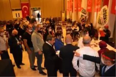 Ayvalık MHP'de Mehmet Sıray güven tazeledi