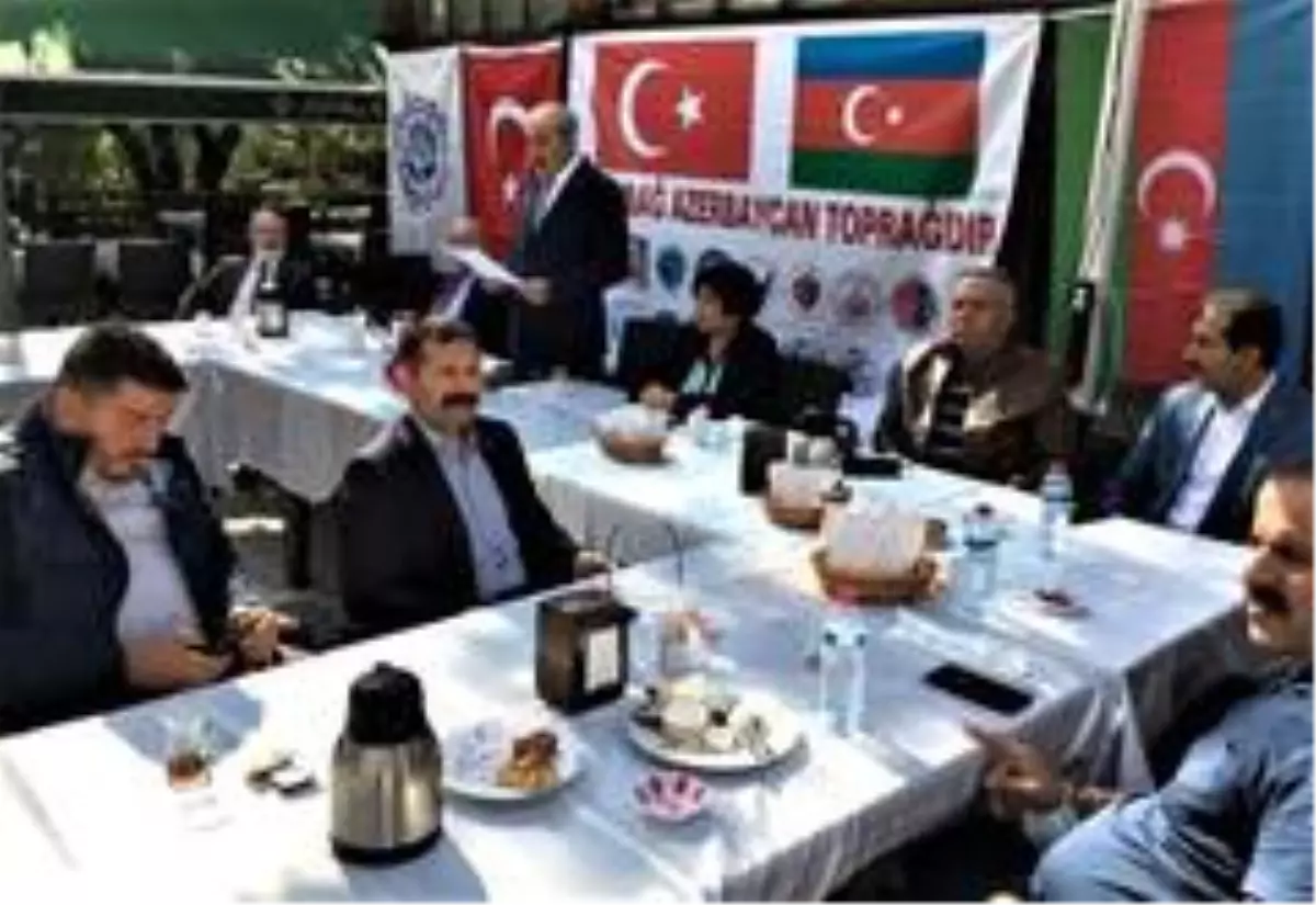 Azerbaycan'a destek sürüyor