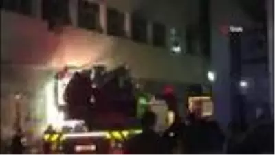Ankara Da Psikiyatri Hastasi Yatagini Tutusturdu 10 Kisi Dumandan Etkilendi Ankara