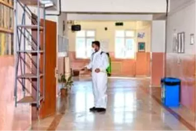 Esenyurt'ta okullar yeni eğitim dönemine hazır Esenyurt'ta okullar yeni eğitim dönemine hazır