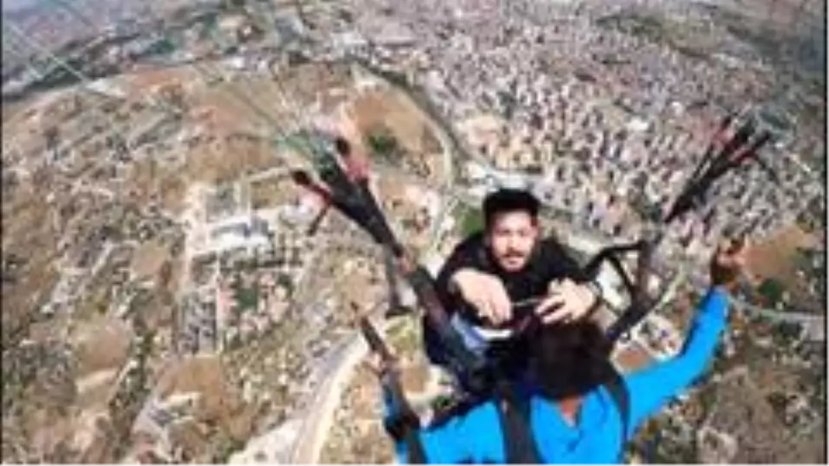 Havada, karada ve suda tıraş yapabilen sıra dışı berber