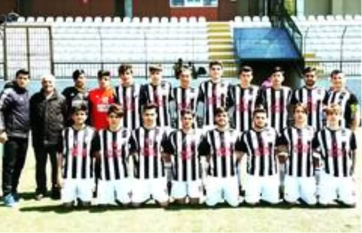 İstanbul Gençlergücü'nden ücretsiz futbol okulu