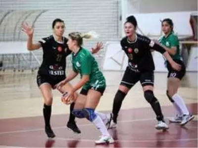 Kadınlar Hentbol Süper Ligi: Sivas Belediyespor: 22 - Kastamonu Belediyesi: 38 Kadınlar Hentbol Süper Ligi: Sivas Belediyespor: 22 - Kastamonu Belediyesi: 38