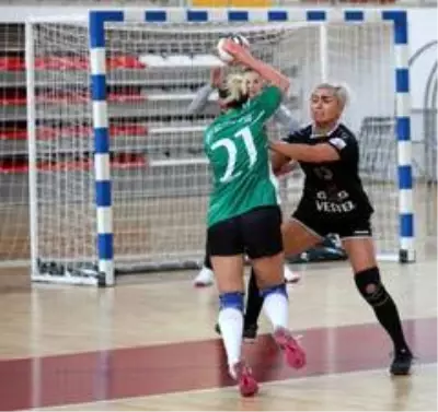 Kadınlar Hentbol Süper Ligi: Sivas Belediyespor: 22 - Kastamonu Belediyesi: 38 Kadınlar Hentbol Süper Ligi: Sivas Belediyespor: 22 - Kastamonu Belediyesi: 38