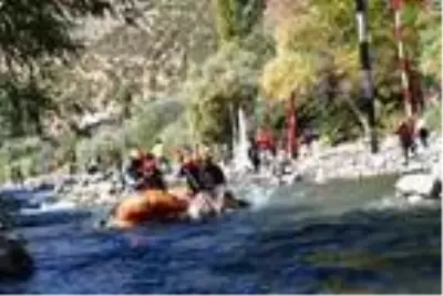 Beytüşşebap'taki rafting yarışması sona erdi (2) Beytüşşebap'taki rafting yarışması sona erdi (2)