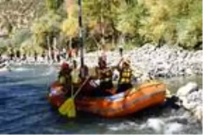 Beytüşşebap'taki rafting yarışması sona erdi (2) Beytüşşebap'taki rafting yarışması sona erdi (2)