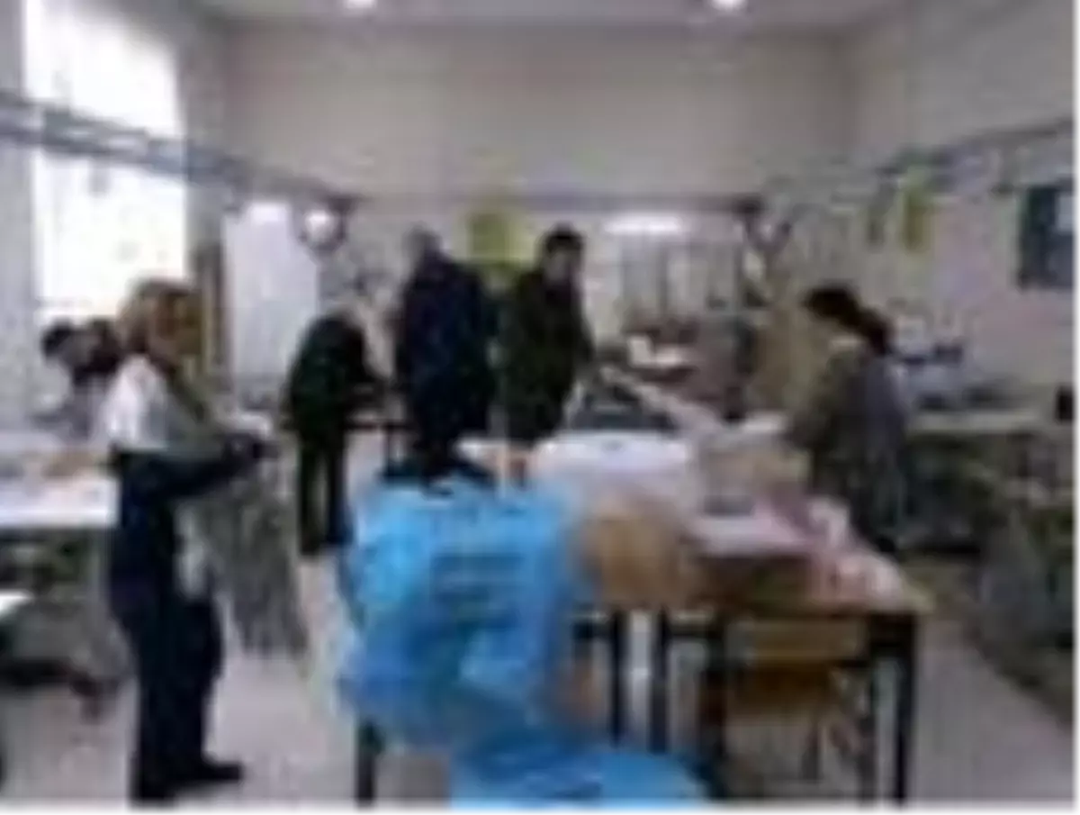Metem çocuklar için maske üretmeye başladı