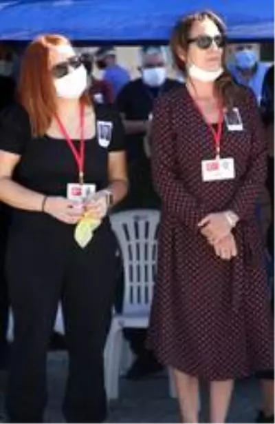 Son dakika haberleri! Otobüste kalp krizi geçiren emekli emniyet müdürünün naaşını eşi ve oğlu taşıdı Son dakika haberleri! Otobüste kalp krizi geçiren emekli emniyet müdürünün naaşını eşi ve oğlu taşıdı