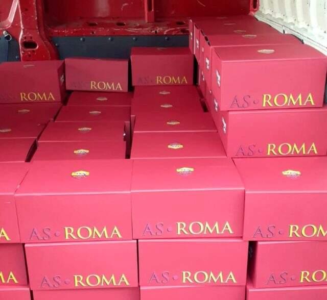 Roma Kulübü, Dağlık Karabağ'ı işgal eden Ermenistan'a yardım kolisi gönderdi Roma Kulübü, Dağlık Karabağ'ı işgal eden Ermenistan'a yardım kolisi gönderdi