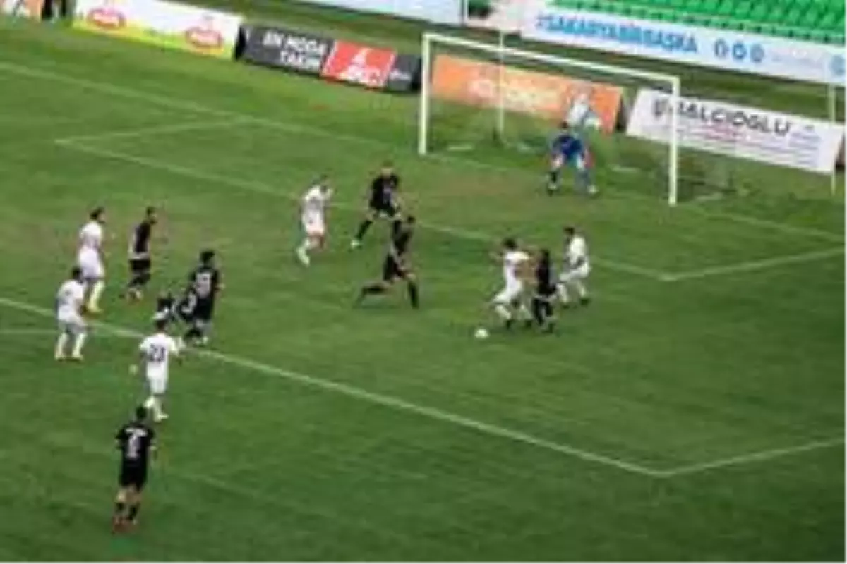TFF 2. Lig: Sakaryaspor: 0 Kırklarelispor: 0