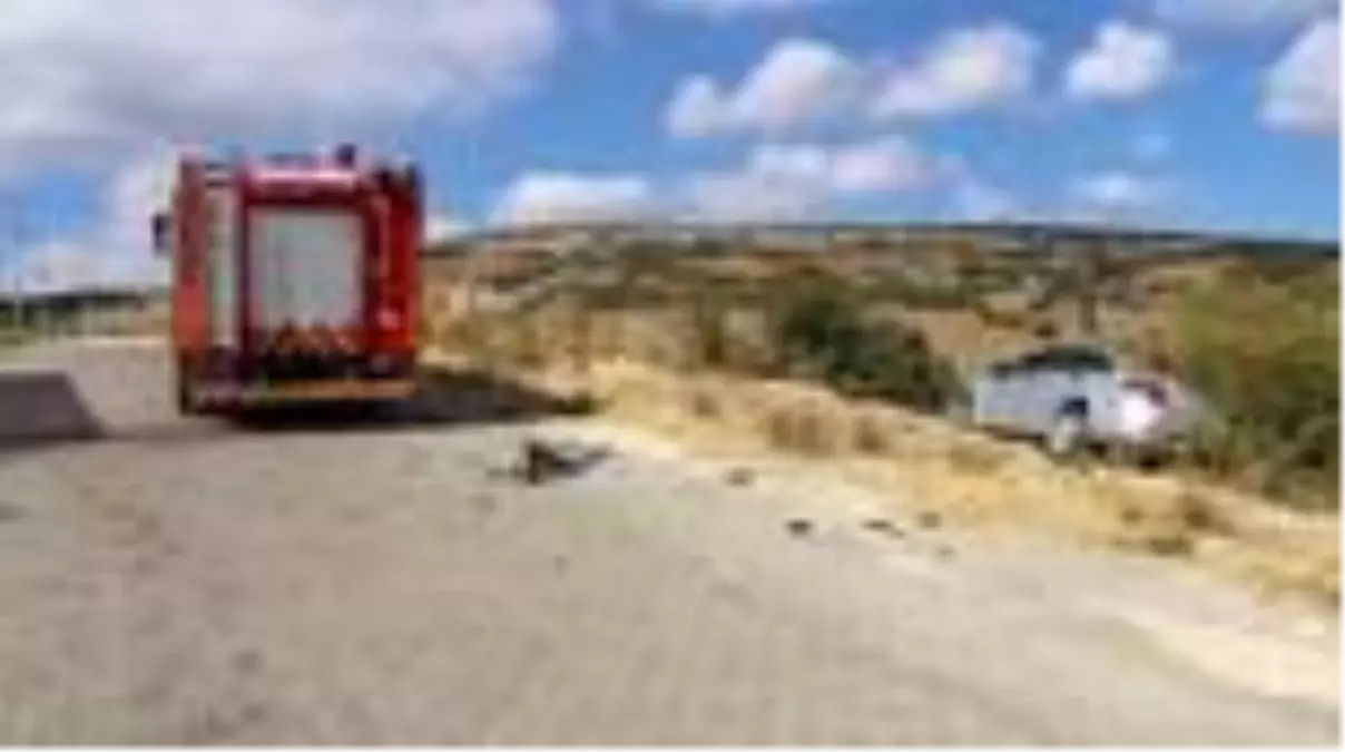 Manisa'da iki otomobil çarpıştı: 3 yaralı