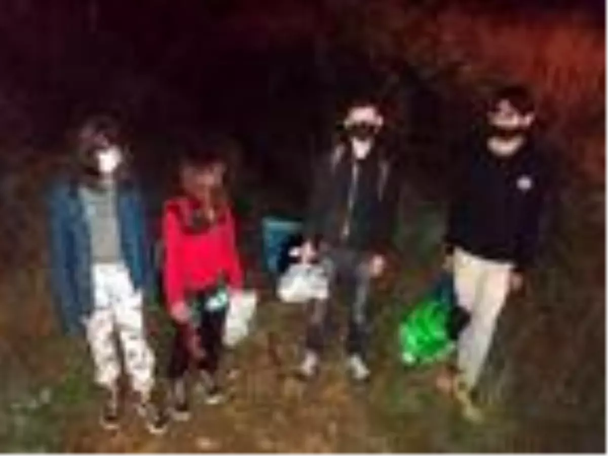 Uşak'ta, yaşları 13- 15 arasında 4 çocuk polis tarafından ormanda bulundu